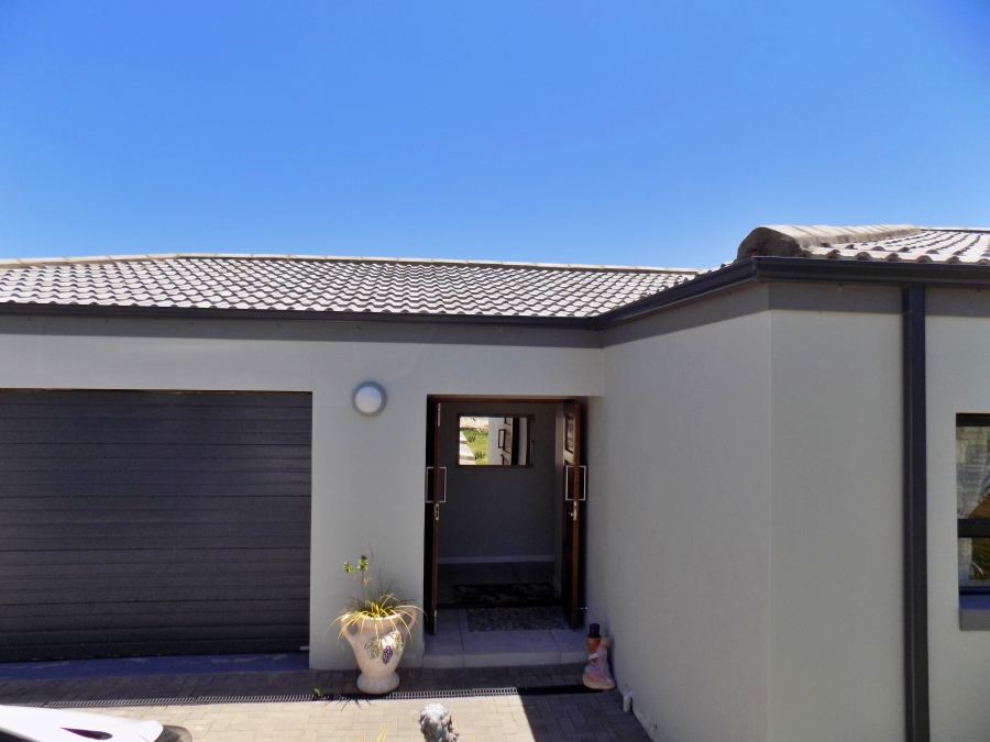 3 Bedroom Property for Sale in Reebok Western Cape